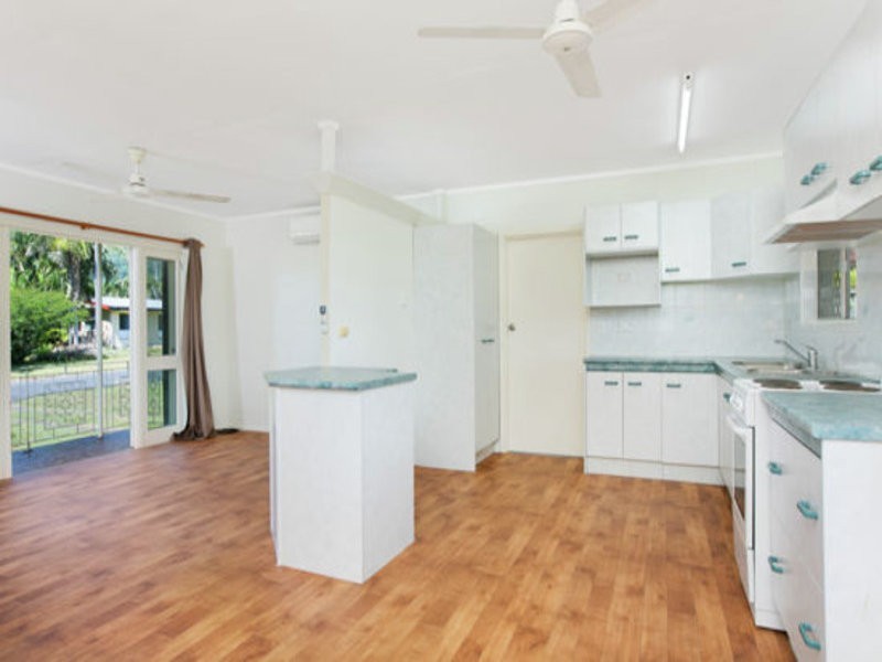 8 Amethyst Street, Bayview Heights QLD 4868