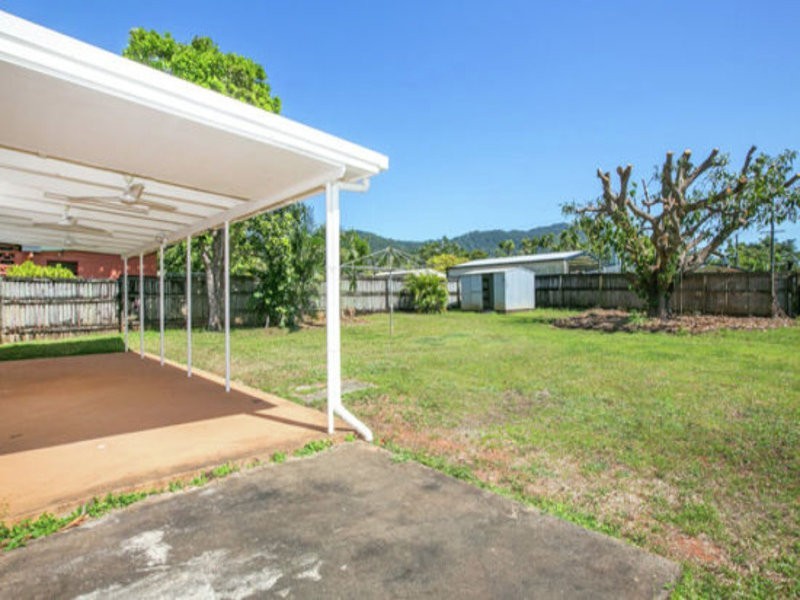 8 Amethyst Street, Bayview Heights QLD 4868