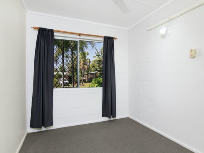 8 Amethyst Street, Bayview Heights QLD 4868