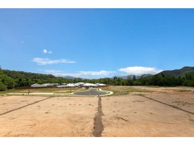 12 Outlook Drive, Bentley Park QLD 4869