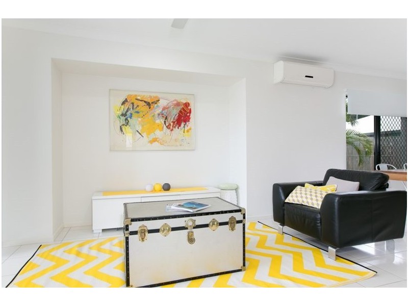 46 City View Crescent, Mooroobool QLD 4870