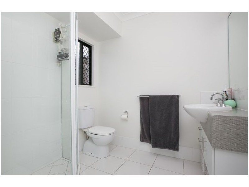 46 City View Crescent, Mooroobool QLD 4870