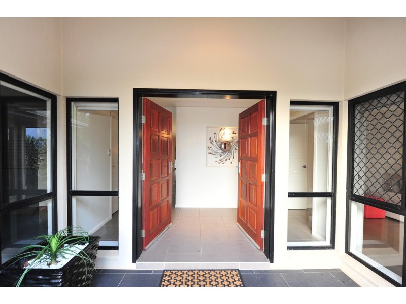 14 Raffles Avenue, Redlynch QLD 4870