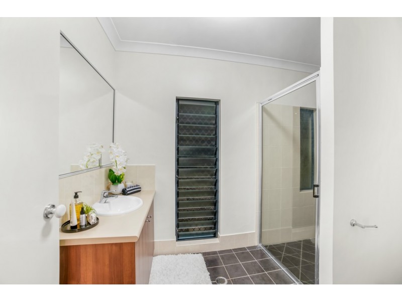 27 Goodsell Drive, Bentley Park QLD 4869