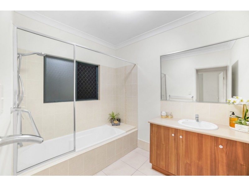 27 Goodsell Drive, Bentley Park QLD 4869