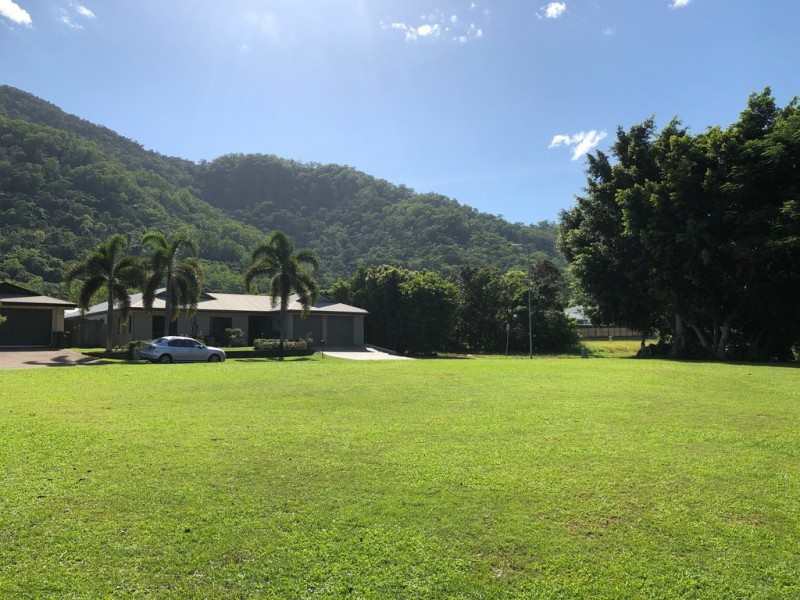 20 De Roma Close, Kanimbla QLD 4870