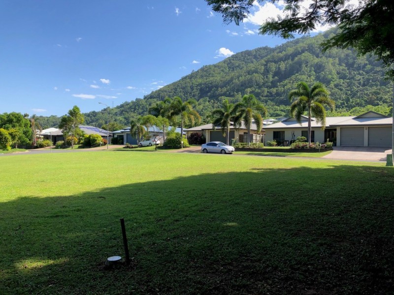 20 De Roma Close, Kanimbla QLD 4870