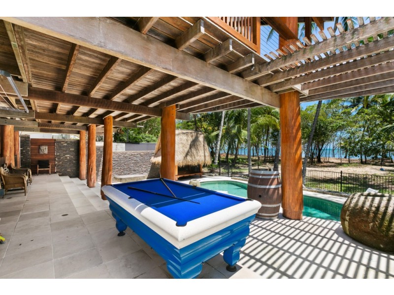 14 Poinsettia Street, Holloways Beach QLD 4878