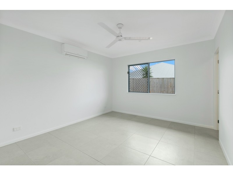 58 Springbrook Avenue, Redlynch QLD 4870