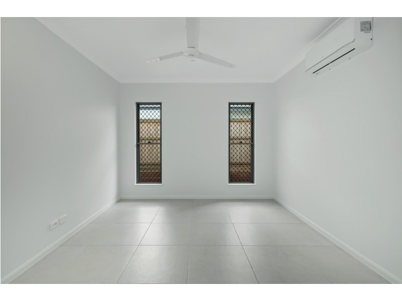58 Springbrook Avenue, Redlynch QLD 4870
