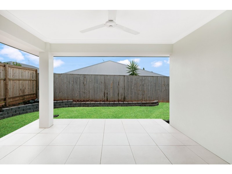 58 Springbrook Avenue, Redlynch QLD 4870