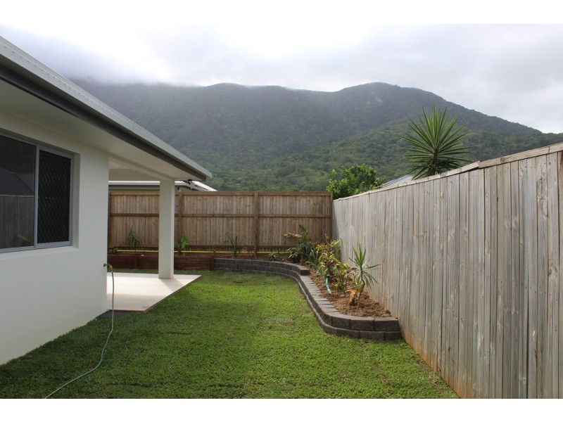 58 Springbrook Avenue, Redlynch QLD 4870