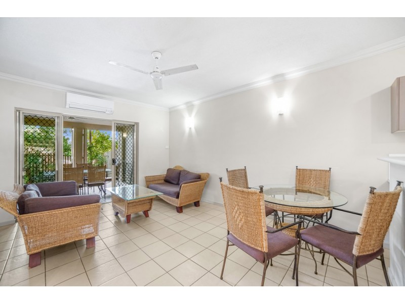 102/2-8 Centenary Close, Manoora QLD 4870