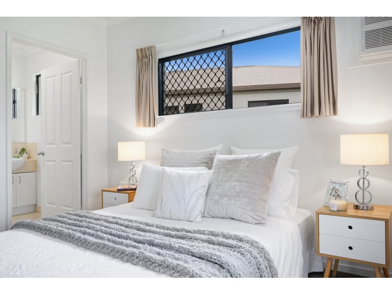 12 Tati Close, Bentley Park QLD 4869