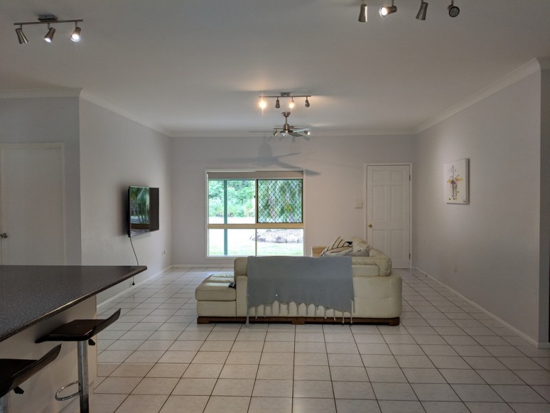78 Wistaria Street, Holloways Beach QLD 4878