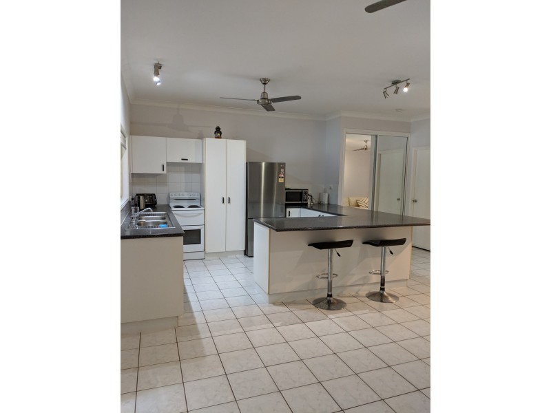 78 Wistaria Street, Holloways Beach QLD 4878