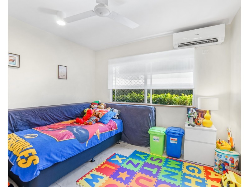 28/1-19 Poinciana Street, Holloways Beach QLD 4878