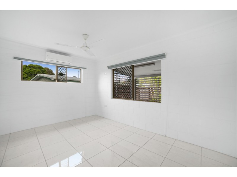 30 Pepperina Street, Mooroobool QLD 4870