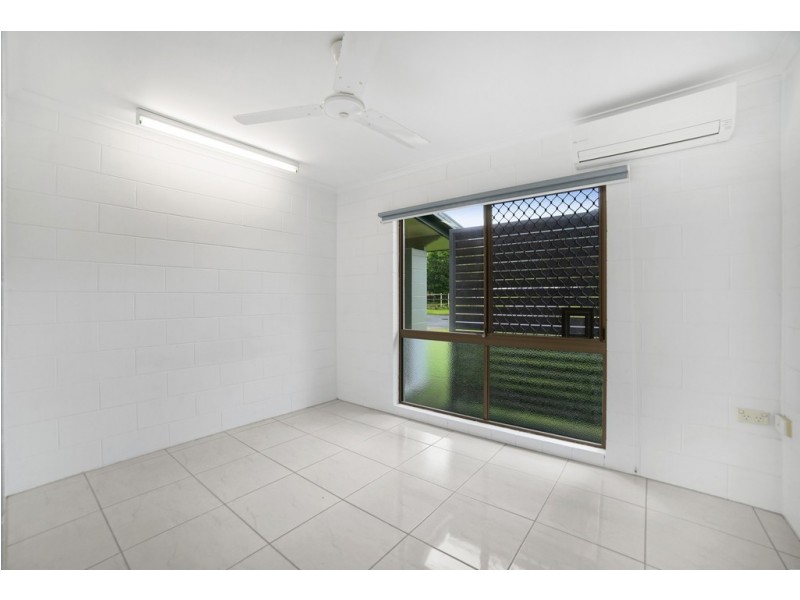 30 Pepperina Street, Mooroobool QLD 4870