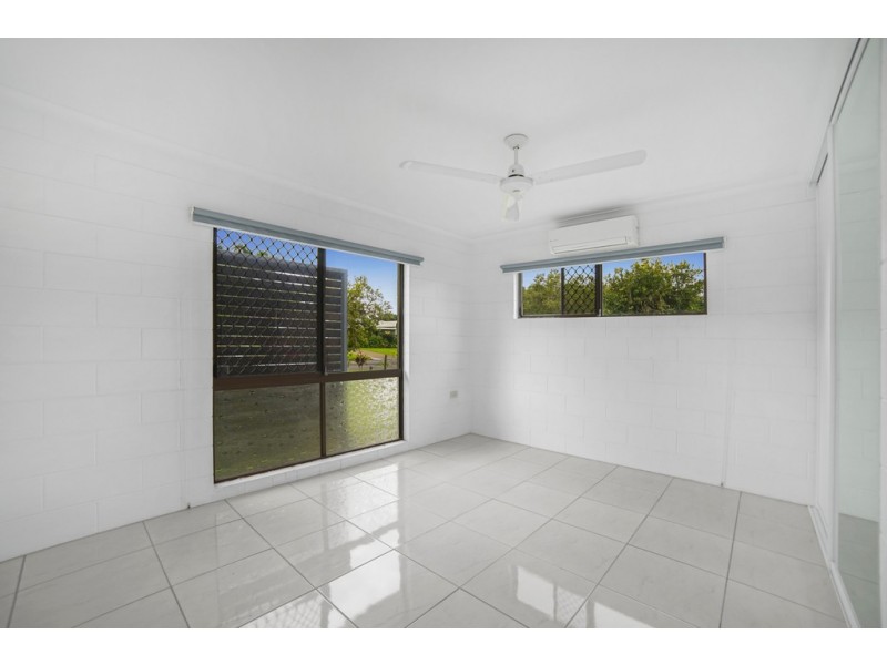 30 Pepperina Street, Mooroobool QLD 4870