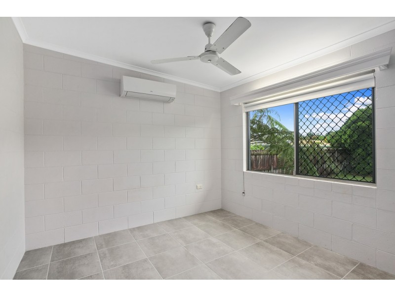 12 Dahlia Close, Mooroobool QLD 4870