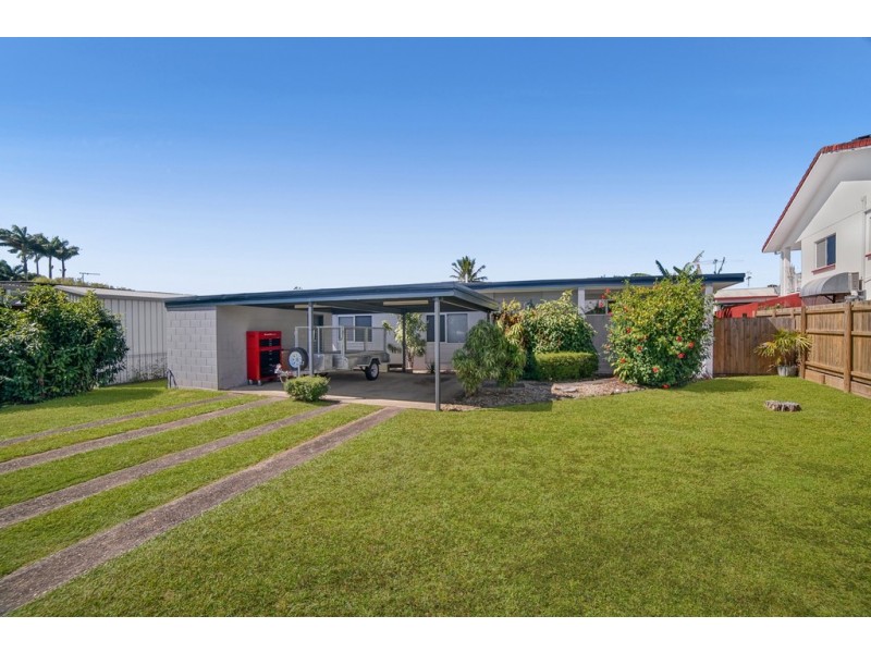 12 Dahlia Close, Mooroobool QLD 4870