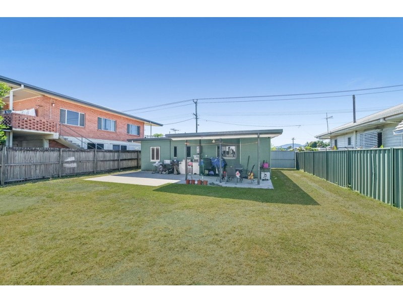 253 Little Spence Street, Bungalow QLD 4870