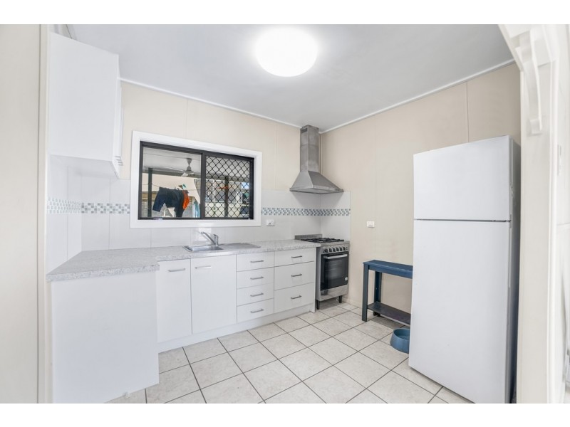 253 Little Spence Street, Bungalow QLD 4870