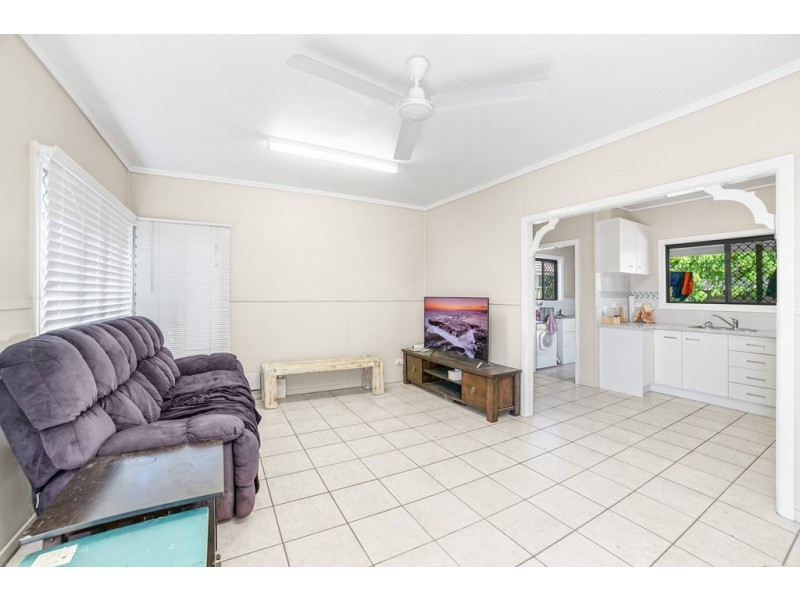 253 Little Spence Street, Bungalow QLD 4870