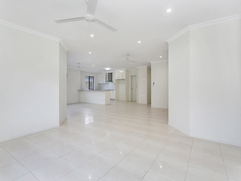 3 Tati Close, Bentley Park QLD 4869