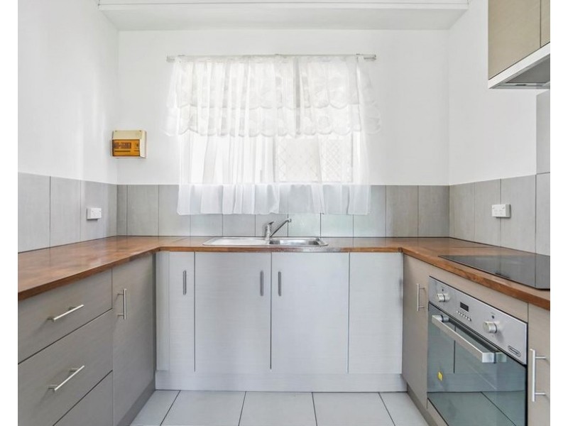 8/87-91 Earl Street, Westcourt QLD 4870