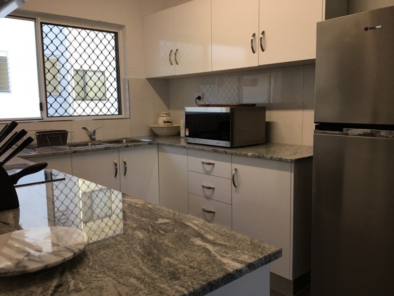 8/52 Pease Street, Manoora QLD 4870
