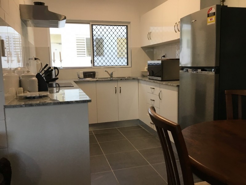 8/52 Pease Street, Manoora QLD 4870