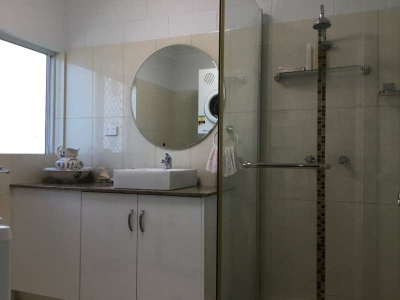 8/52 Pease Street, Manoora QLD 4870