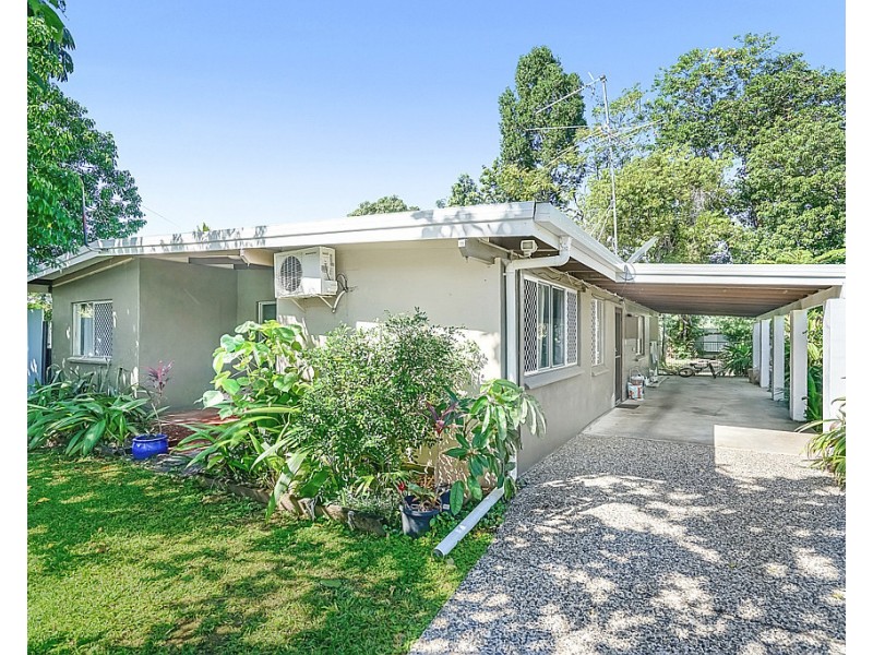 36 Yurongi Street, Caravonica QLD 4878