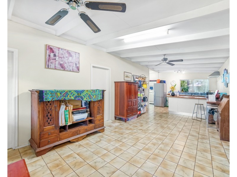 36 Yurongi Street, Caravonica QLD 4878