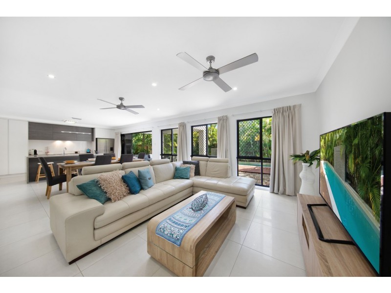 7 Lago Crescent, Mount Sheridan QLD 4868