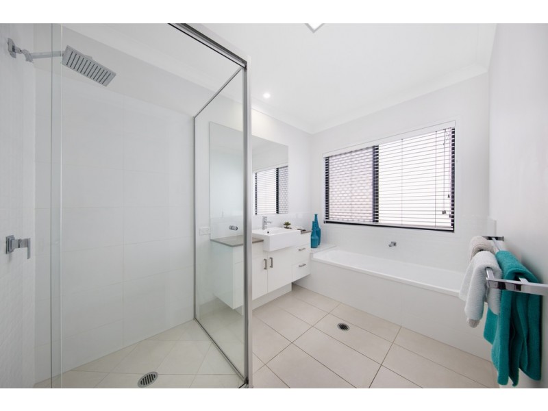 7 Lago Crescent, Mount Sheridan QLD 4868