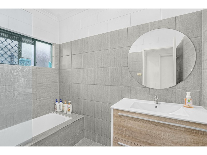 2 Banyan Close, Mount Sheridan QLD 4868