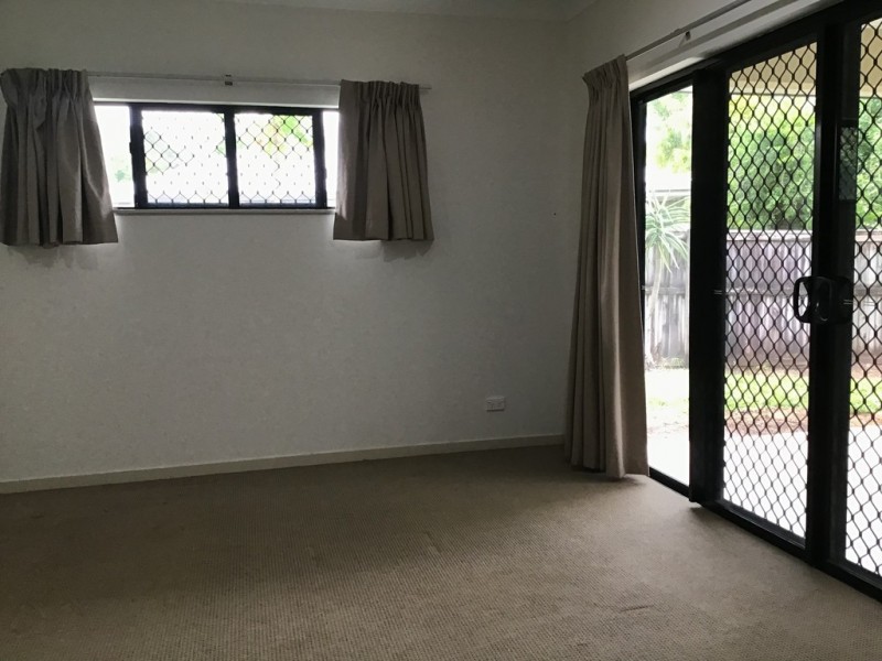 7 Botany Avenue, Redlynch QLD 4870