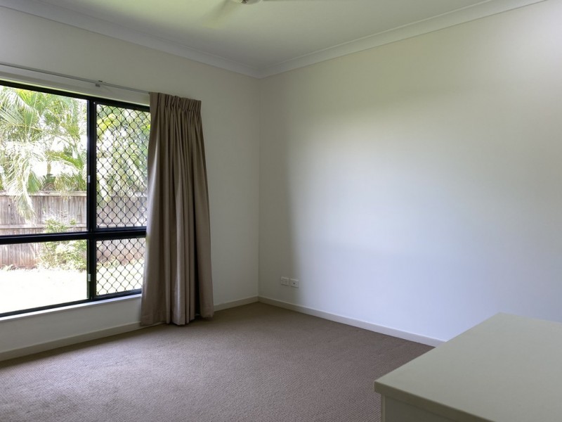 7 Botany Avenue, Redlynch QLD 4870