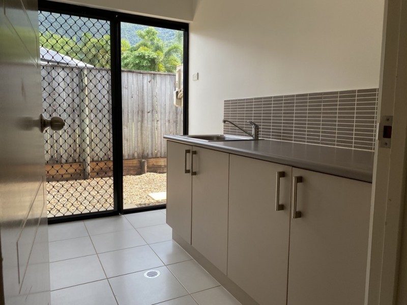 7 Botany Avenue, Redlynch QLD 4870