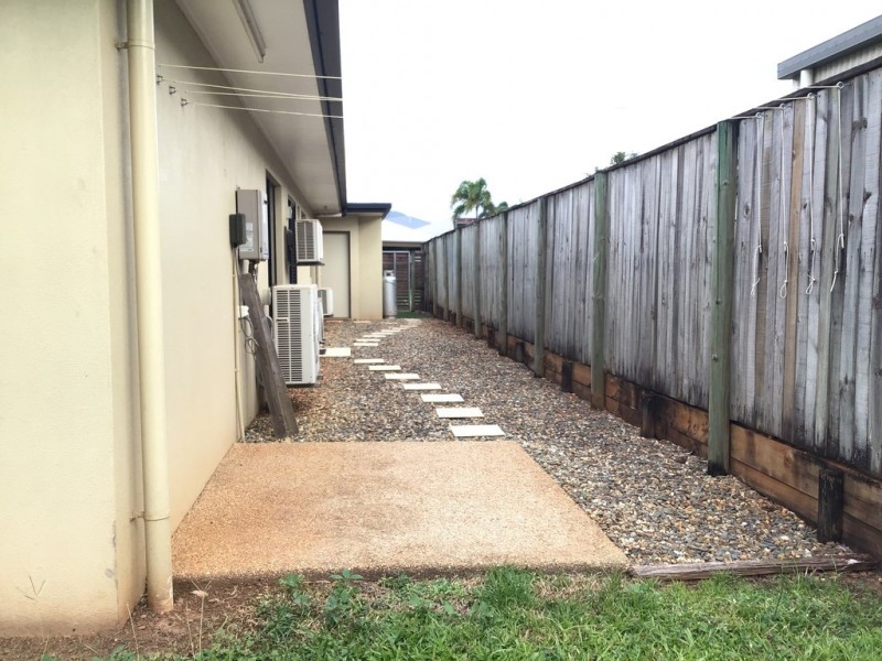 7 Botany Avenue, Redlynch QLD 4870