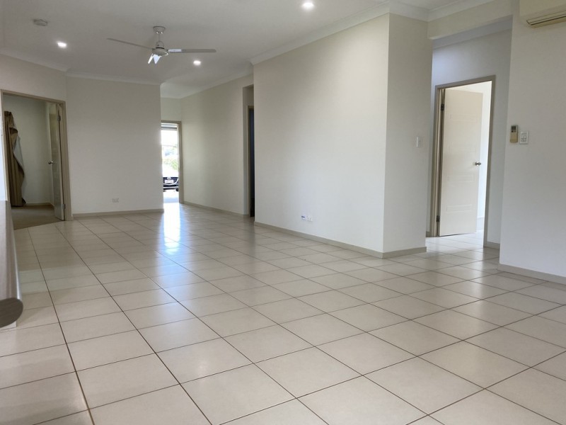 7 Botany Avenue, Redlynch QLD 4870