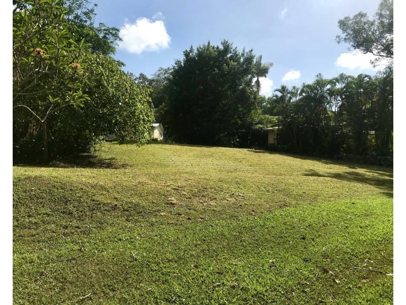 11 Powell Place, Bentley Park QLD 4869