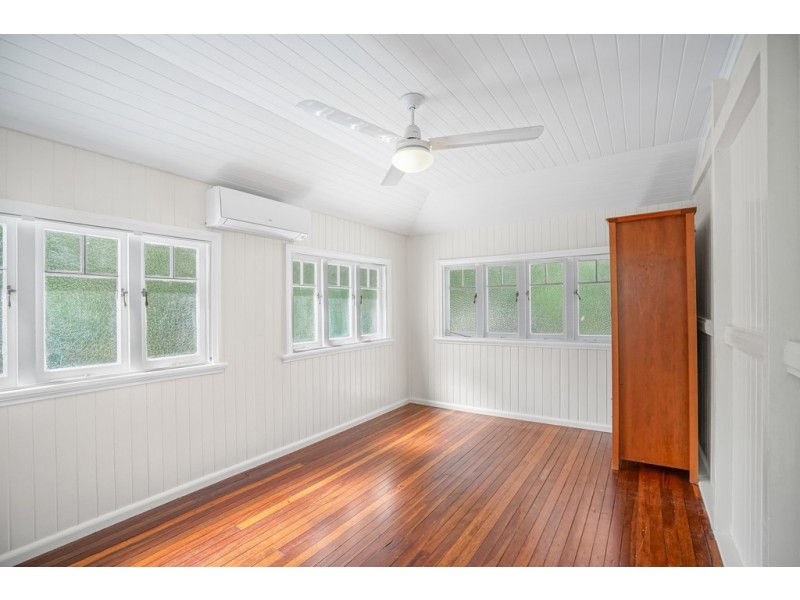 12 Dalziel Street, Stratford QLD 4870