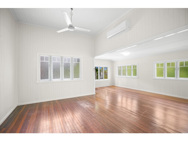 12 Dalziel Street, Stratford QLD 4870