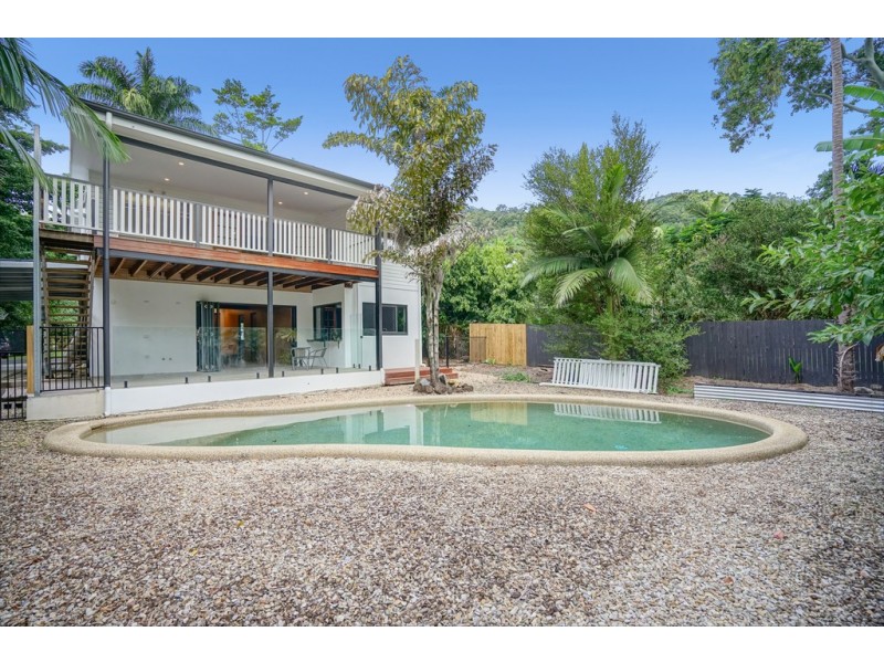 12 Dalziel Street, Stratford QLD 4870