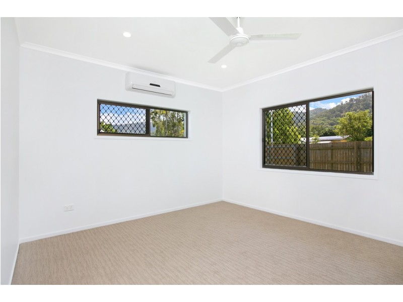 33 Lime Street, Mooroobool QLD 4870