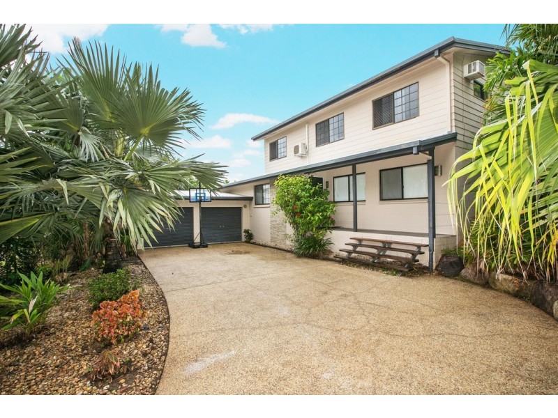 4 Forum Close, Mooroobool QLD 4870